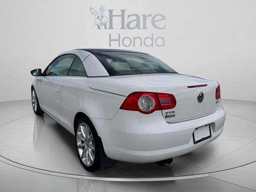 Candy White 2010 Volkswagen Eos Lux