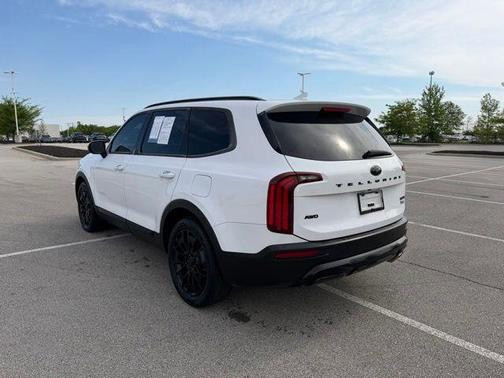 Glacial White Pearl 2021 Kia Telluride SX