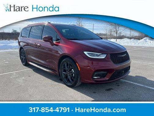 2021 Chrysler Pacifica Touring-L