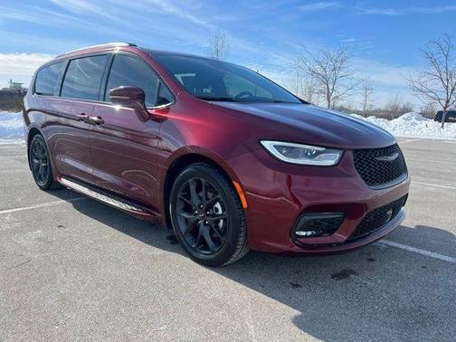 2021 Chrysler Pacifica Touring-L
