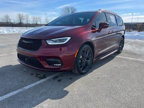 2021 Chrysler Pacifica Touring-L