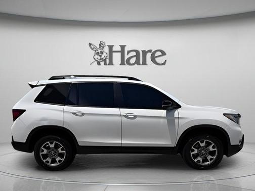 Platinum White Pearl 2023 Honda Passport TrailSport