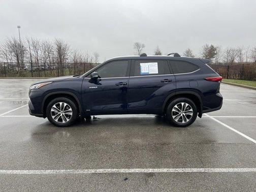 2020 Toyota Highlander Hybrid XLE