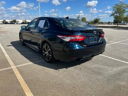 2020 Toyota Camry 