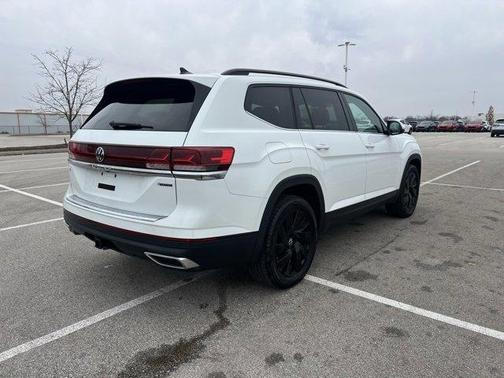 2024 Volkswagen Atlas 2.0T SE