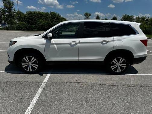 2017 Honda Pilot EX-L w/ Navigation