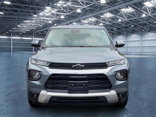 Photo 2 of 26 of 2021 Chevrolet Trailblazer LT