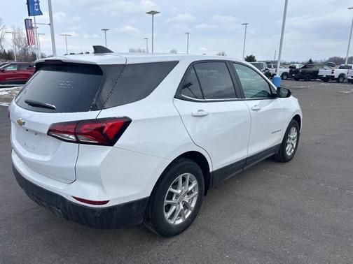 2023 Chevrolet Equinox LS