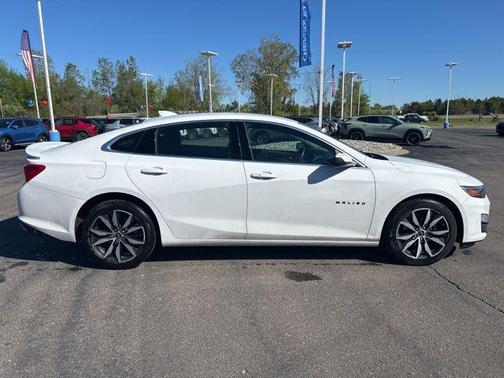 Summit White 2024 Chevrolet Malibu FWD RS