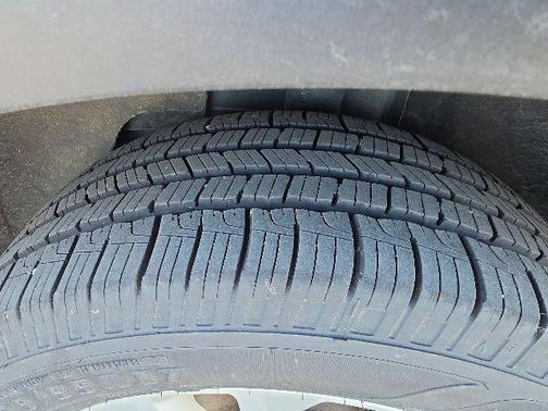 Magnetic 2018 Ford Escape SE