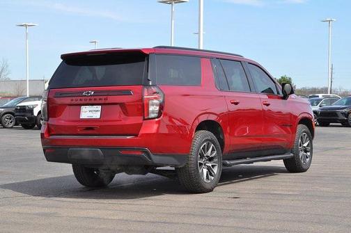 2023 Chevrolet Suburban 4WD Z71
