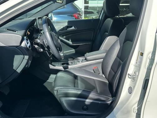 Citrus White 2017 Mercedes-Benz GLA 250 Base