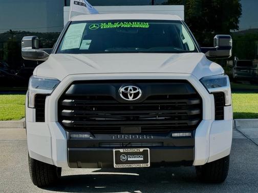 White 2022 Toyota Tundra SR5