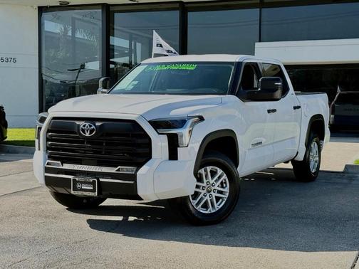 White 2022 Toyota Tundra SR5