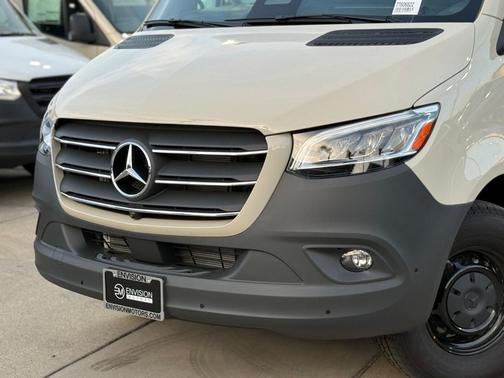 Electric 2026 Mercedes-Benz Sprinter 2500 144 WB Standard Roof Crew