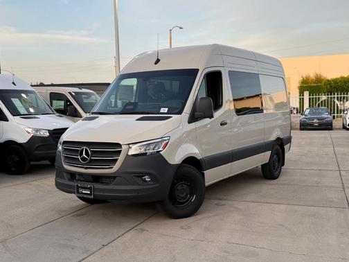 Electric 2026 Mercedes-Benz Sprinter 2500 144 WB Standard Roof Crew