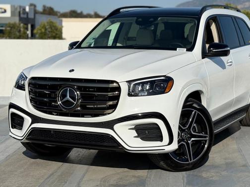 Polar White 2026 Mercedes-Benz GLS 450 4MATIC