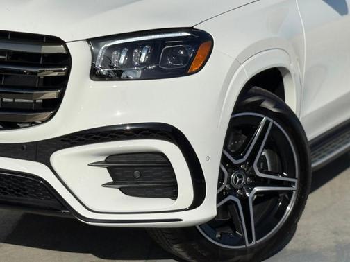 Polar White 2026 Mercedes-Benz GLS 450 4MATIC