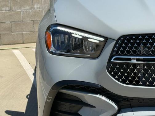 Alpine 2026 Mercedes-Benz GLE 450 4MATIC