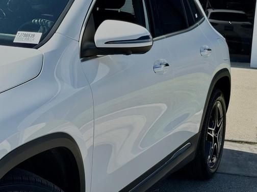 Polar White 2026 Mercedes-Benz GLA 250 Base