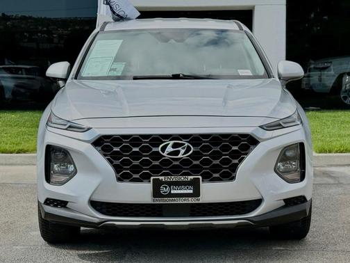 Silver 2019 Hyundai SANTA FE 2.4 SE