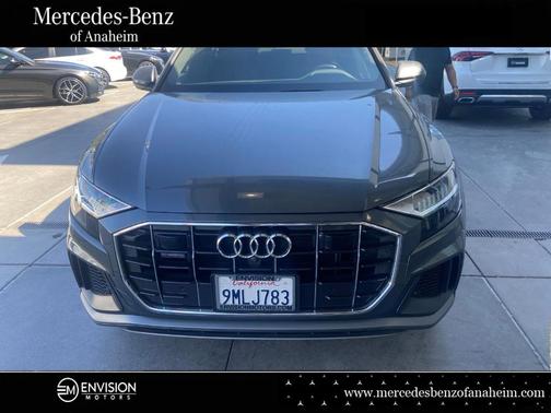 Daytona Gray Pearl Effect 2023 Audi Q8 55 Premium Plus