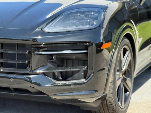 Black Metallic 2025 Porsche Cayenne GTS