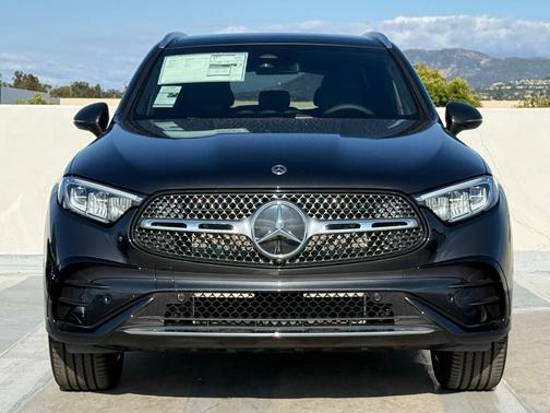 2026 Mercedes-Benz GLC 300 Base