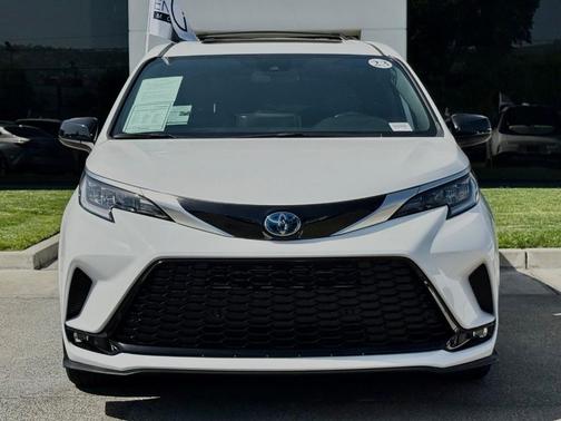 Ice 2023 Toyota Sienna XSE