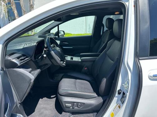 Ice 2023 Toyota Sienna XSE