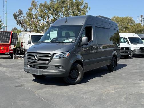 2025 Mercedes-Benz Sprinter 2500 144 WB Standard Roof Passenger