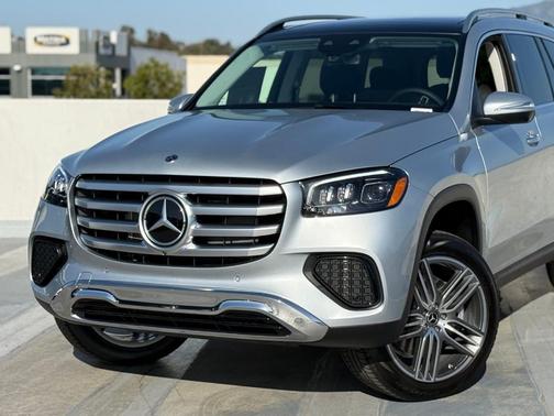 2026 Mercedes-Benz GLS 450 4MATIC