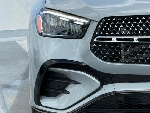 2026 Mercedes-Benz GLE 450e Base 4MATIC
