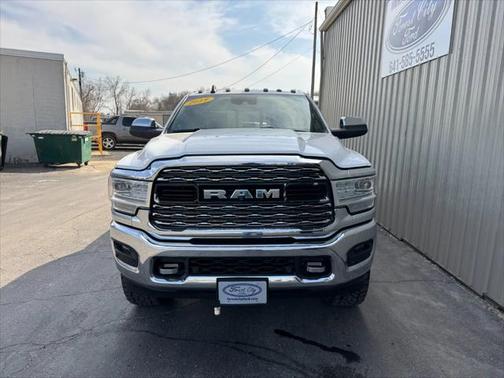 2019 RAM 3500 Limited Crew Cab 4x4 8' Box