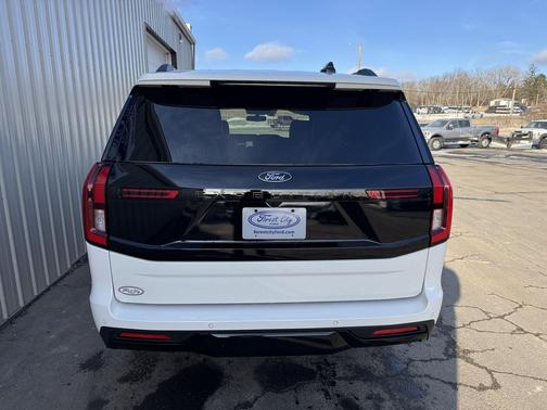 2025 Ford Expedition Tremor