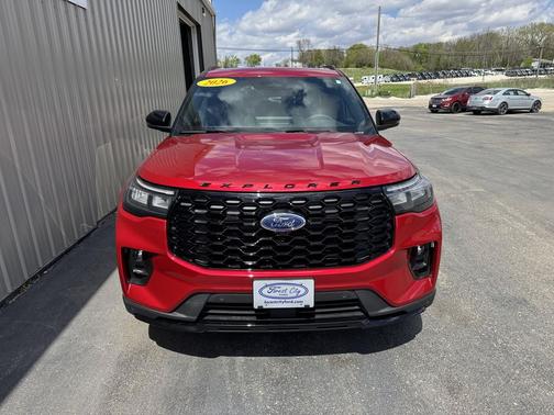 Rapid Red Metallic Tinted Clearcoat 2026 Ford Explorer ST-Line