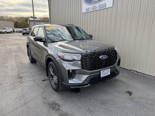 2025 Ford Explorer ST-Line
