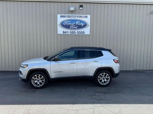 Silver Zynith Metallic Clearcoat 2025 Jeep Compass Limited