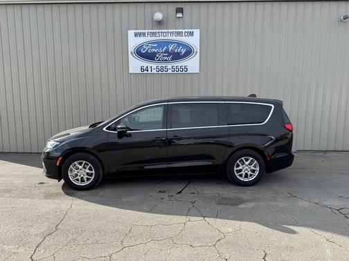 2025 Chrysler Pacifica L