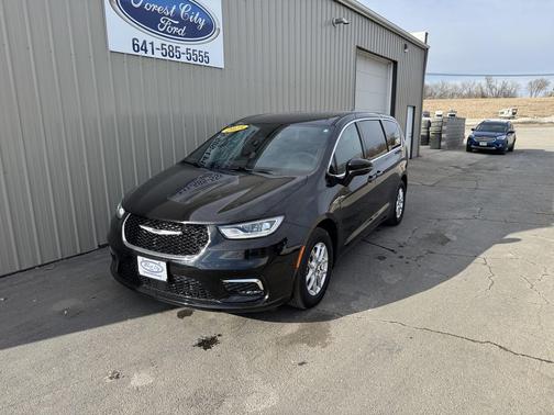 2025 Chrysler Pacifica L