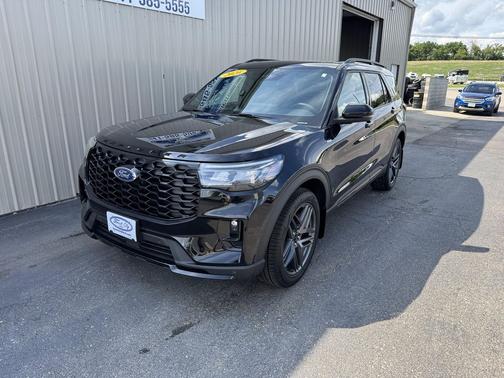Agate Black Metallic 2026 Ford Explorer ST-Line
