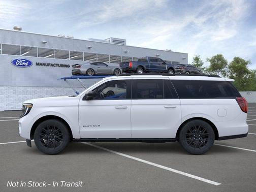 Star White Metallic Tri-Coat 2026 Ford Expedition Max Platinum