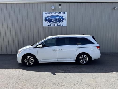 White Diamond Pearl 2014 Honda Odyssey Touring Elite