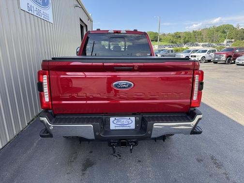 Rapid Red Metallic Tinted Clearcoat 2024 Ford F-350 Lariat
