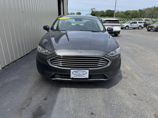 Magnetic Metallic 2019 Ford Fusion SE