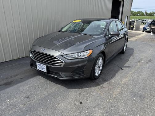 Magnetic Metallic 2019 Ford Fusion SE