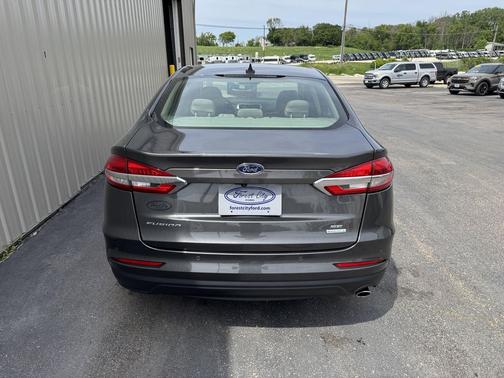 Magnetic Metallic 2019 Ford Fusion SE
