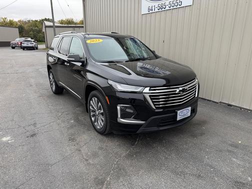 Mosaic Black Metallic 2023 Chevrolet Traverse Premier