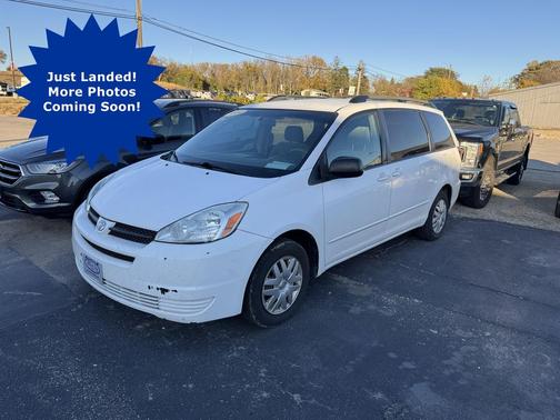 2004 Toyota Sienna LE