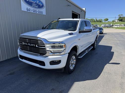 Bright White Clearcoat 2021 RAM 2500 Laramie Crew Cab 4x4 6'4' Box